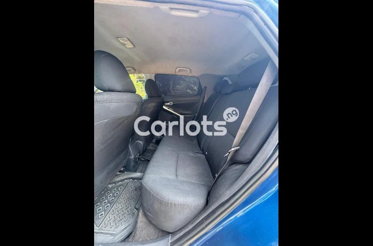NIGERIAN USED TOYOTA MATRIX for sale in Garki, FCT - photo 3 of 7