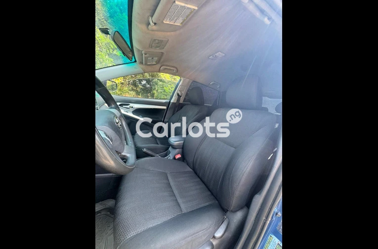 NIGERIAN USED TOYOTA MATRIX for sale in Garki, FCT - thumbnail 4
