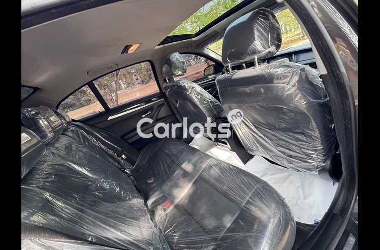 FOREIGN USED 2014 BMW 528i M-KITTED for sale in Abuja, FCT - thumbnail 5
