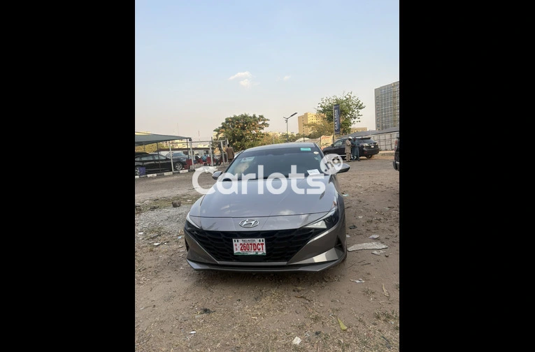 FOREIGN USED HYUNDAI ELANTRA 2023 MODEL - 1/6