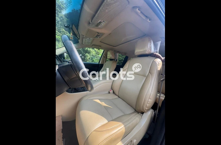 Foreign Used 2018 TOYOTA HIGHLANDER for sale in Garki, FCT - thumbnail 6