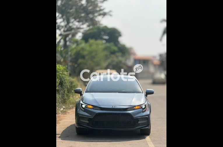 2021 TOYOTA COROLLA