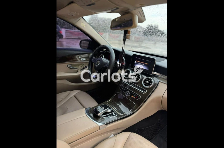 Nigerian Used 2015 MERCEDES BENZ C300 AMG TRIM for sale in Abuja, FCT - thumbnail 4
