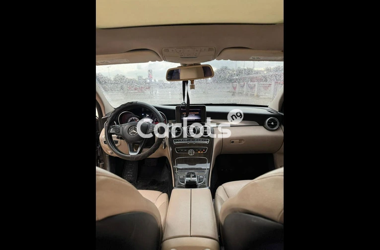 Nigerian Used 2015 MERCEDES BENZ C300 AMG TRIM for sale in Abuja, FCT - photo 5 of 7
