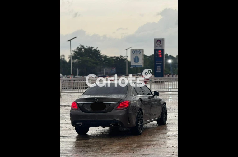 Nigerian Used 2015 MERCEDES BENZ C300 AMG TRIM for sale in Abuja, FCT - photo 6 of 7