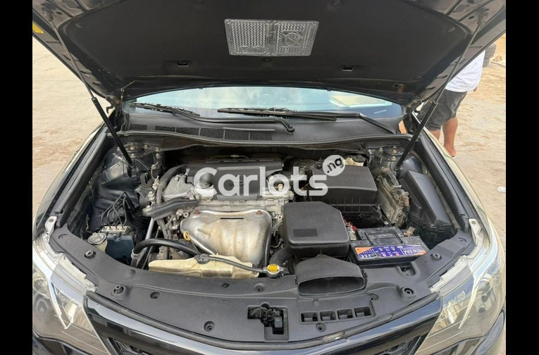 BRIEFLY DRIVEN 2013 TOYOTA CAMRY SE for sale in Surulere, Lagos - thumbnail 4
