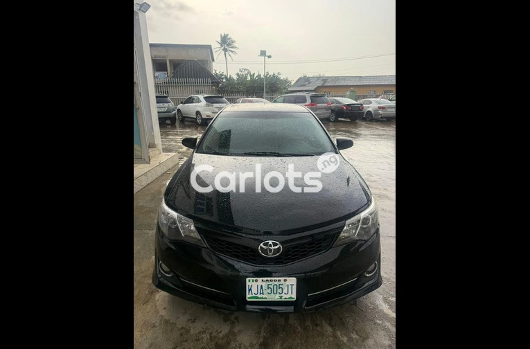 BRIEFLY DRIVEN 2013 TOYOTA CAMRY SE for sale in Surulere, Lagos - photo 6 of 7