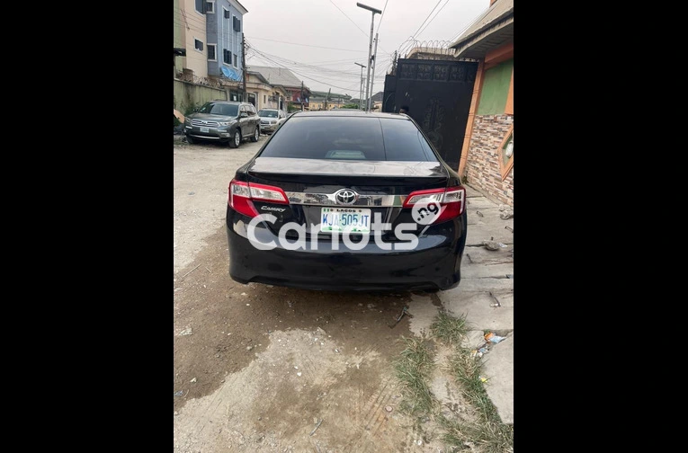 BRIEFLY DRIVEN 2013 TOYOTA CAMRY SE for sale in Surulere, Lagos - photo 7 of 7