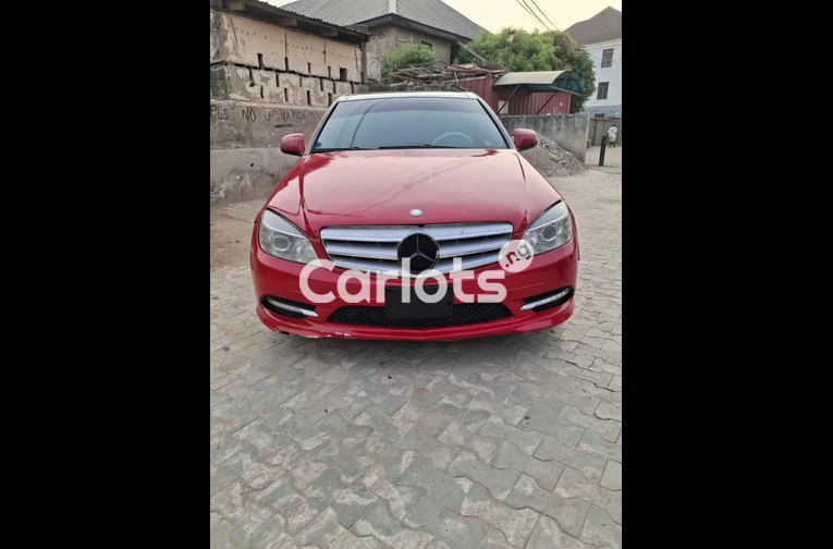 Neatly Used 2008 Mercedes Benz C300