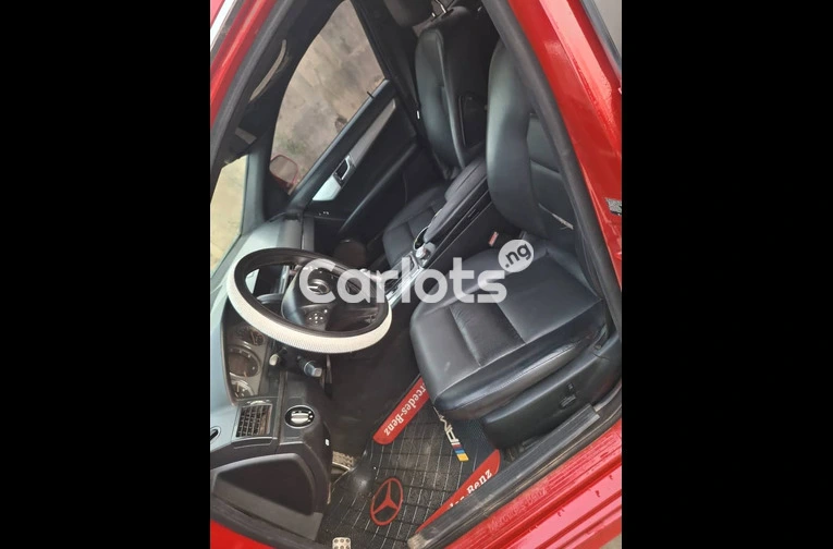 Neatly Used 2008 Mercedes Benz C300 - 3/4