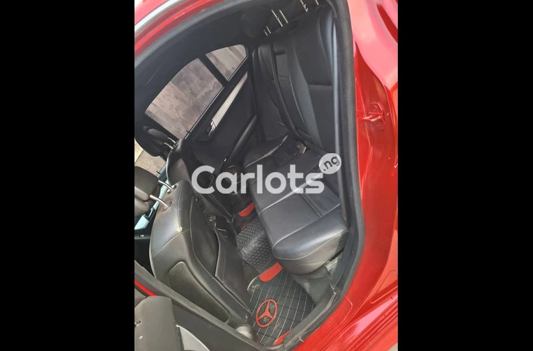 Neatly Used 2008 Mercedes Benz C300 - 4/4