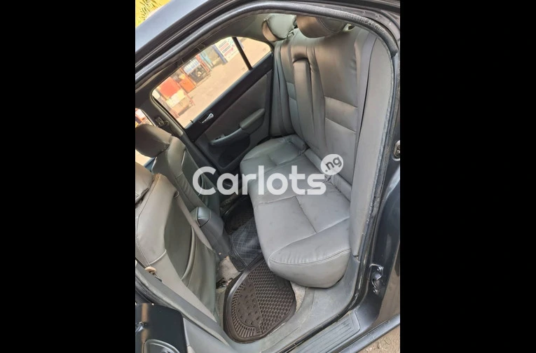 2006 Honda Accord DC - 4/5