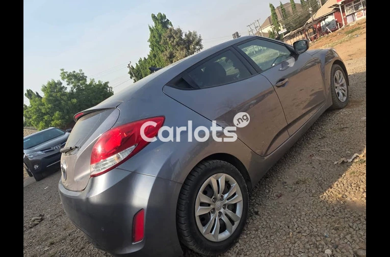 Foreign Used 2013 Hyundai Veloster for sale in Abuja, FCT - photo 2 of 5