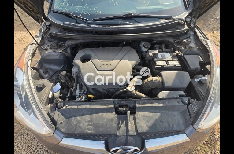 Foreign Used 2013 Hyundai Veloster for sale in Abuja, FCT - thumbnail 5