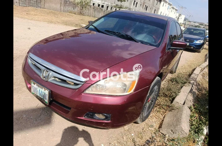 Honda accord DC 2006 Model - 1/5