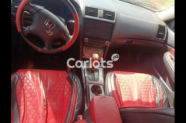 Honda accord DC 2006 Model - 3/5
