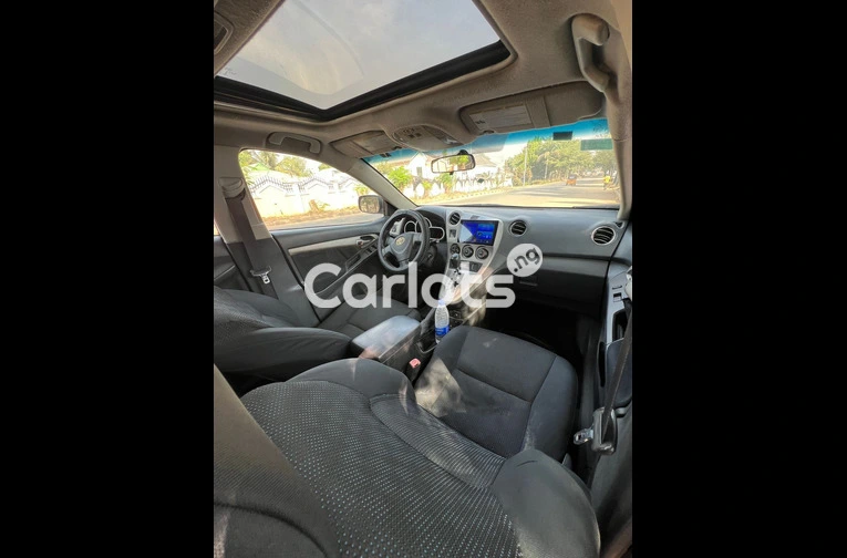 Nigerian Used First body 2010 Toyota matrix for sale in Abuja, FCT - thumbnail 2