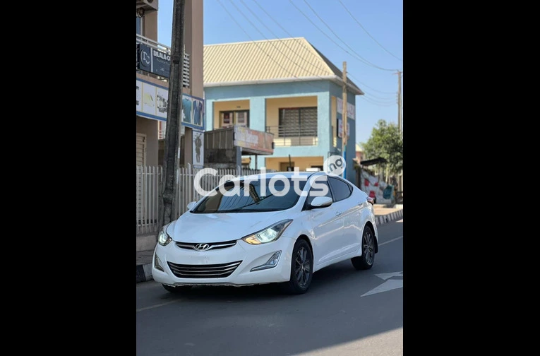 2012 HYUNDAI ELANTRA