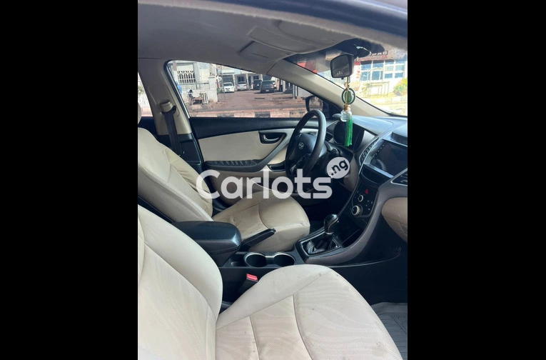 Nigerian Used 2012 HYUNDAI ELANTRA for sale in Kaduna - photo 4 of 7