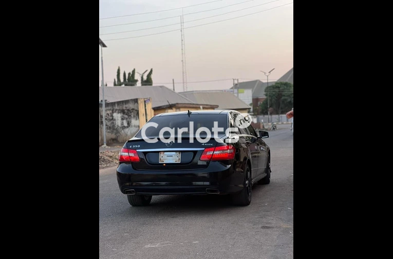 Nigerian Used 2015 UPGRADED MERCEDES BENZ E350 for sale in Kaduna - thumbnail 7
