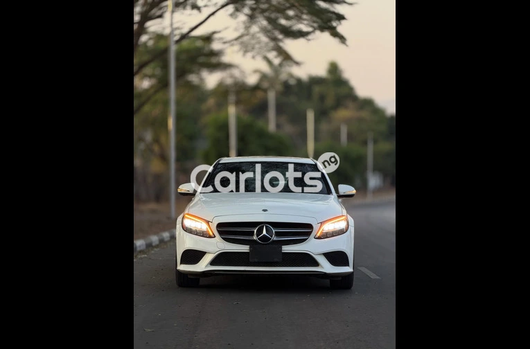 Foreign Used 2019 Mercedes Benz C300 - 1/7