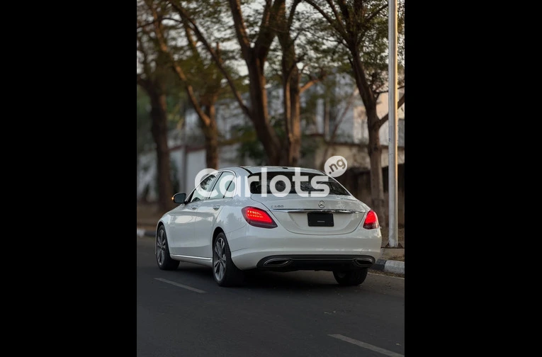 Foreign Used 2019 Mercedes Benz C300 for sale in Asokoro, FCT - photo 5 of 7