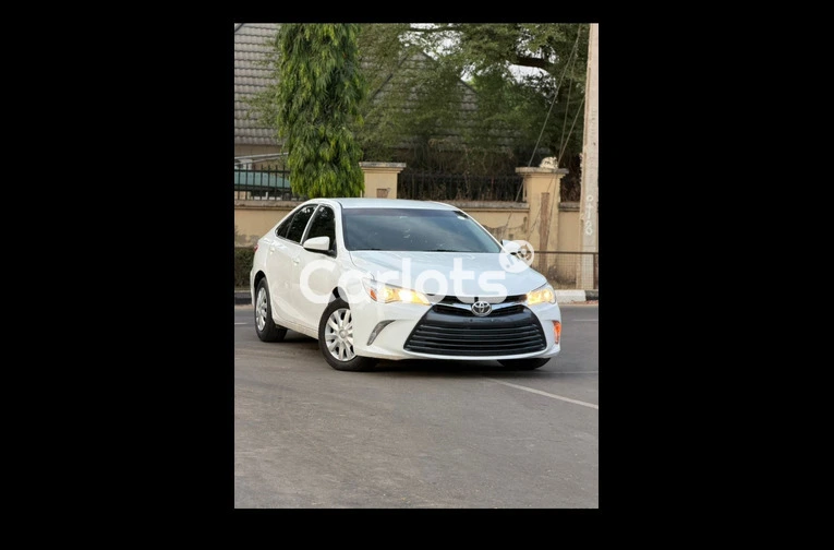 FOREIGN USED TOYOTA CAMRY 2015 MODEL