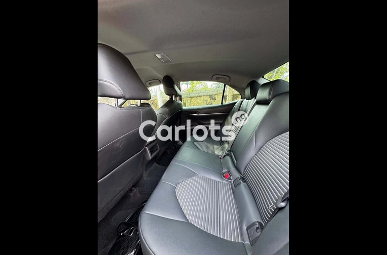 2019 Toyota Camry SE Foreign Used for sale in Asokoro, FCT - thumbnail 5