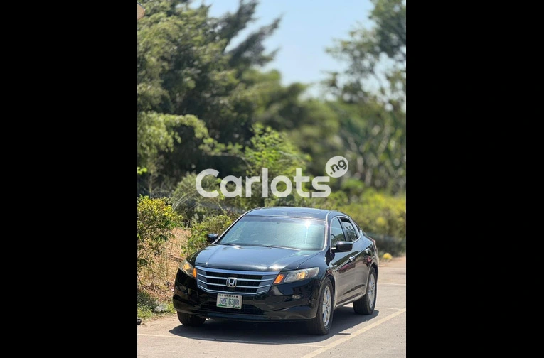 2010 HONDA CROSSTOUR