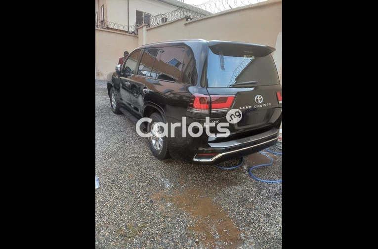 BOUGHT BRAND NEW 2016⬆️2023 TOYOTA LANDCRUISER VX for sale in Lagos, Lagos - thumbnail 6