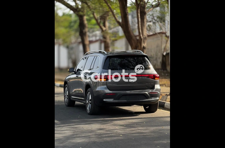 Mercedes EQB260 2024 | Tokunbo | Luxury Electric SUV for sale in Asokoro, FCT - thumbnail 6