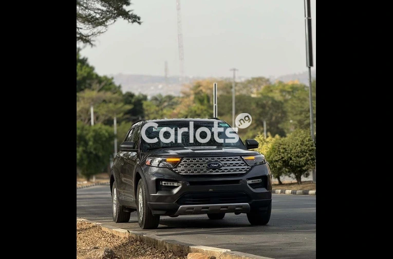 Foreign Used 2020  Ford Explorer SUV for sale in Asokoro, FCT - photo 2 of 7