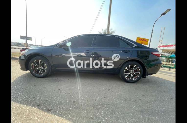 Foreign used Standard 2016 V6 Toyota Camry for sale in Abuja, FCT - thumbnail 7