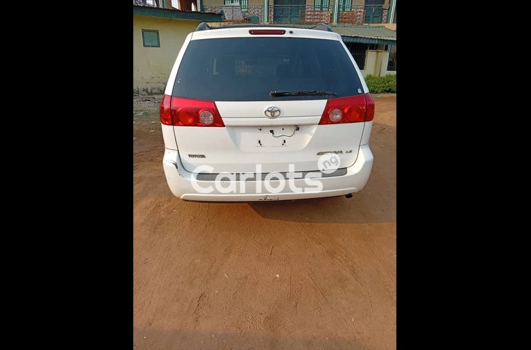 FOREIGN USED 2008 TOYOTA SIENNA LE FULL OPTION for sale in Ipaja, Lagos - photo 7 of 7