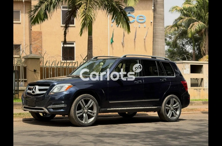 2015 Mercedes-Benz GLK 350 4MATIC SUV for sale in Abuja, FCT - thumbnail 3
