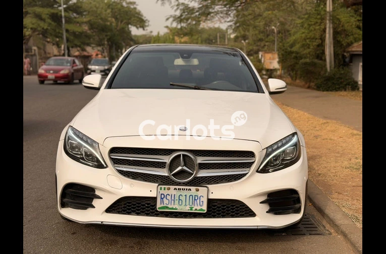 2017 Mercedes Benz C300 - 1/7
