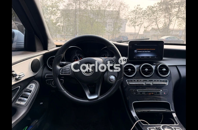 Nigerian Used 2017 MERCEDES BENZ C300 FULL OPTION for sale in Abuja, FCT - thumbnail 3