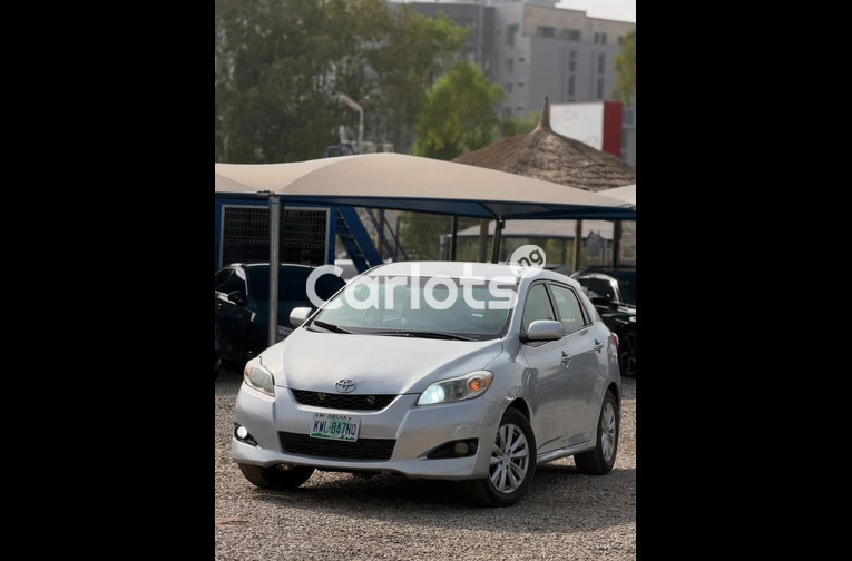 CLEAN 2009 TOYOTA MATRIX