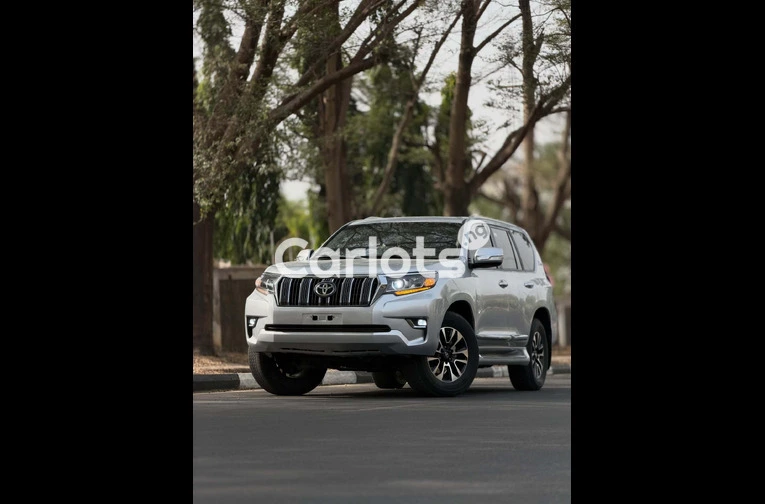 FOREIGN USED 2018 TOYOTA LAND CRUISER PRADO - 1/7