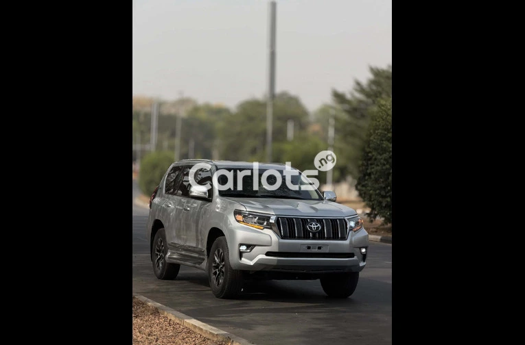 FOREIGN USED 2018 TOYOTA LAND CRUISER PRADO - 2/7