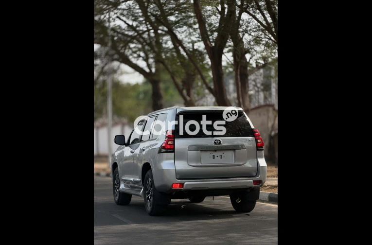 FOREIGN USED 2018 TOYOTA LAND CRUISER PRADO - 5/7