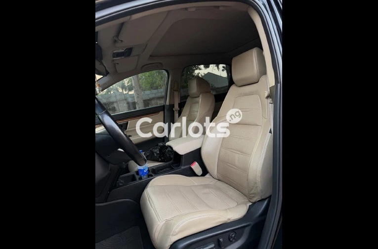 Honda CR-V 2017 – Foreign Used for sale in Asokoro, FCT - photo 5 of 7