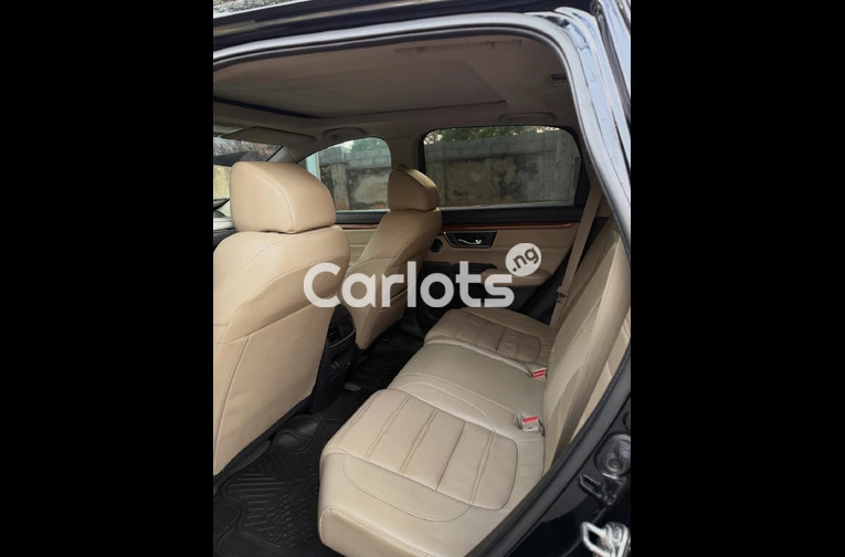 Honda CR-V 2017 – Foreign Used for sale in Asokoro, FCT - photo 6 of 7