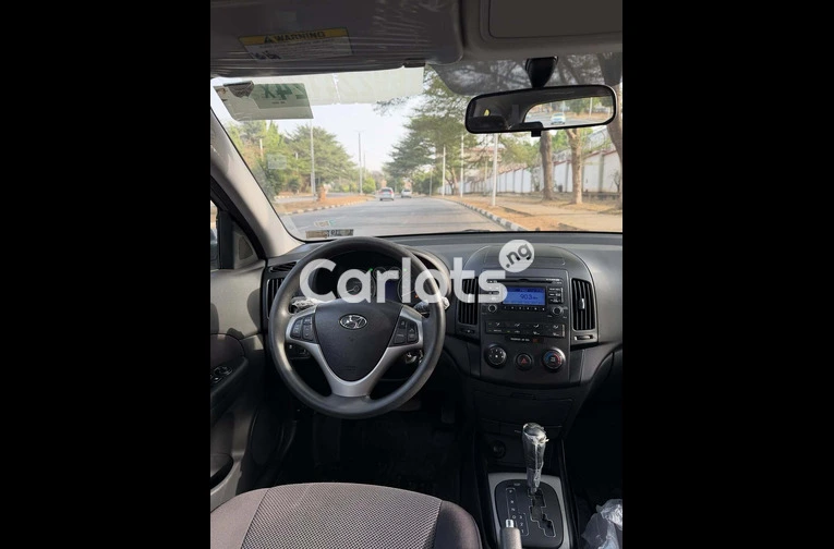 Foreign Used 2012 Hyundai Santa Fe for sale in Asokoro, FCT - photo 3 of 7