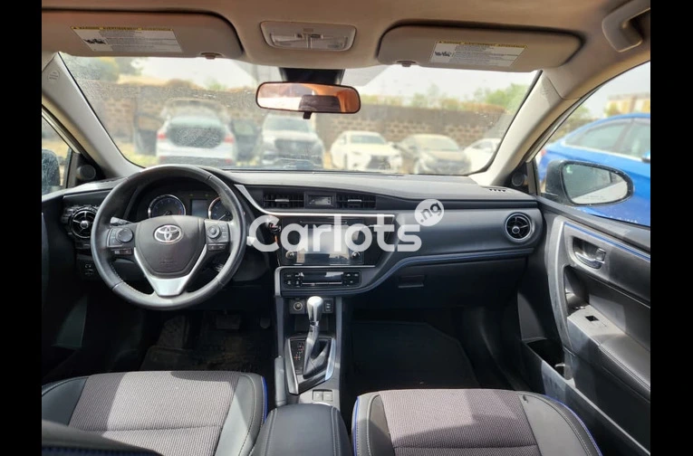 2017 TOYOTA COROLLA S E for sale in Kano, Kano - thumbnail 3