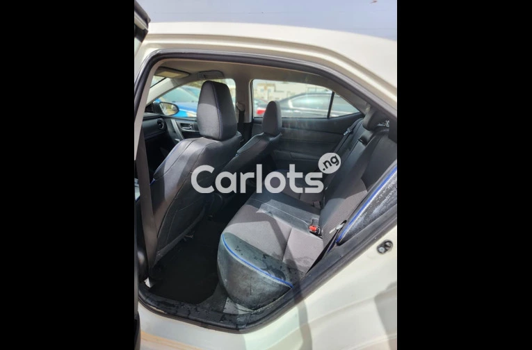 2017 TOYOTA COROLLA S E for sale in Kano, Kano - thumbnail 5