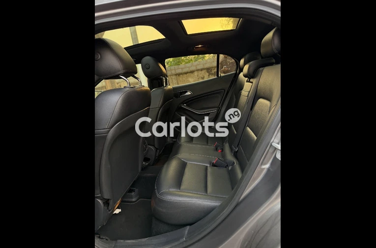 2016 Mercedes GLA 250 Foreign Used for sale in Asokoro, FCT - thumbnail 5