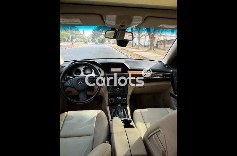 Foreign Used Mercedes Benz GLK 350 for sale in Asokoro, FCT - photo 6 of 7