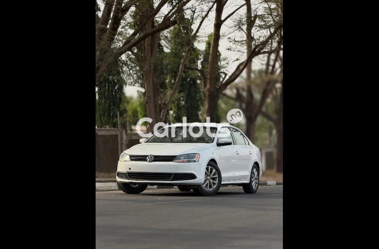 Foreign Used Volkswagen Jetta SE