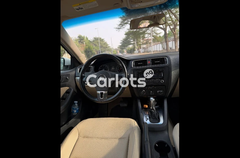 Foreign Used Volkswagen Jetta SE for sale in Asokoro, FCT - thumbnail 3
